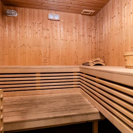 Pile Sleeps 8 With Pool Air Con And Wifi *